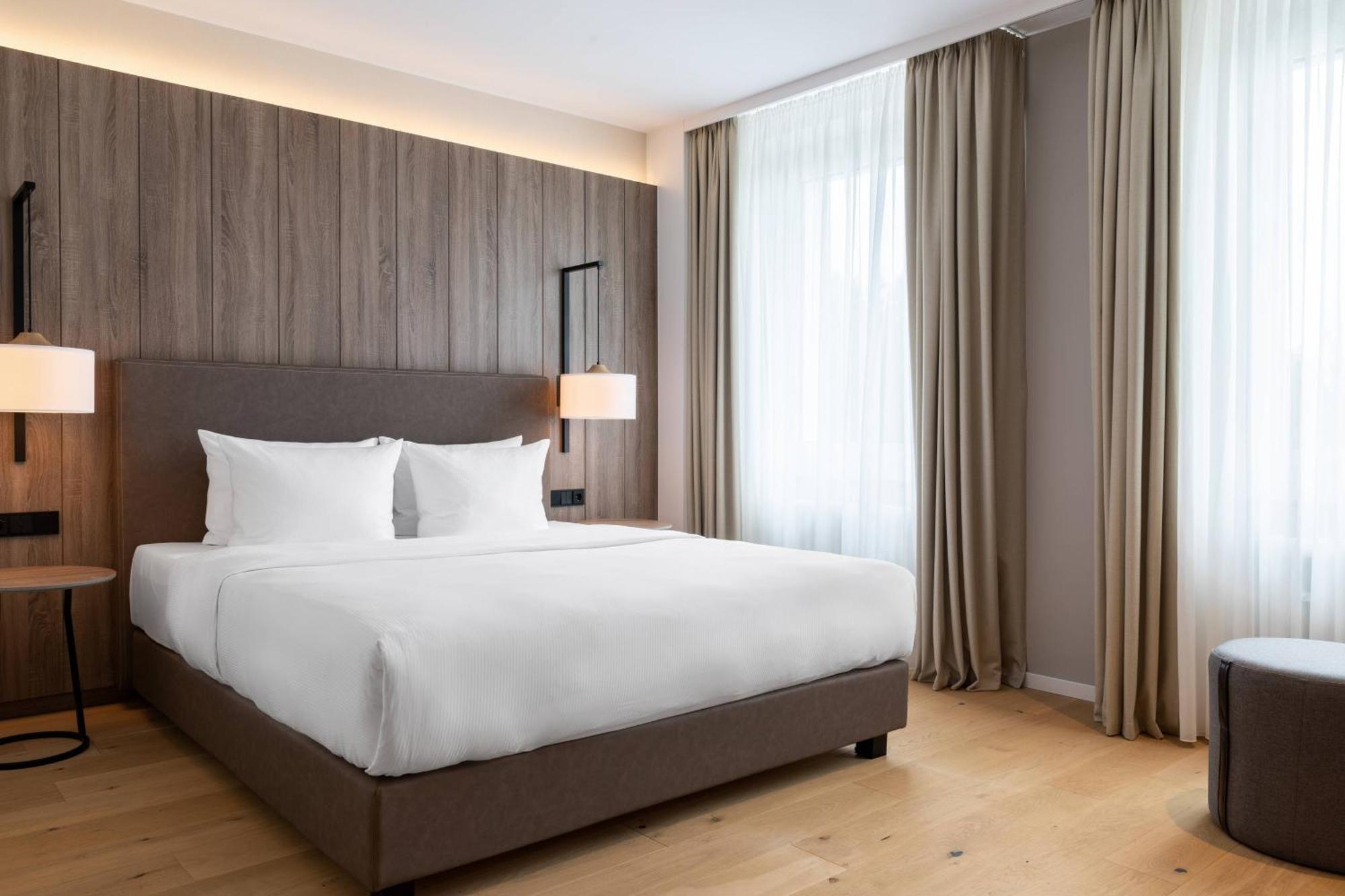 Ac Hotel By Marriott Berlin Humboldthain Park Exterior photo