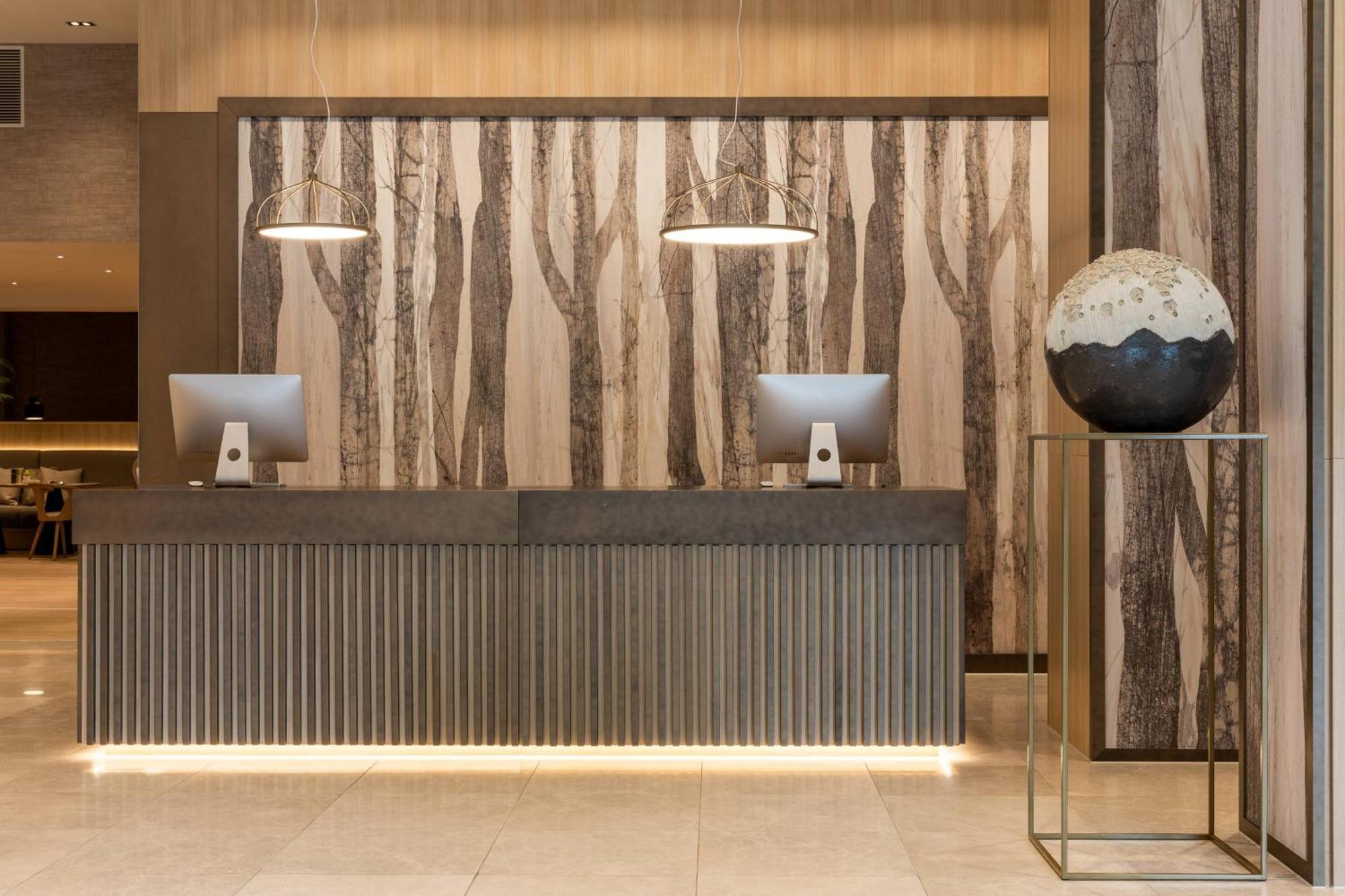 Ac Hotel By Marriott Berlin Humboldthain Park Exterior photo