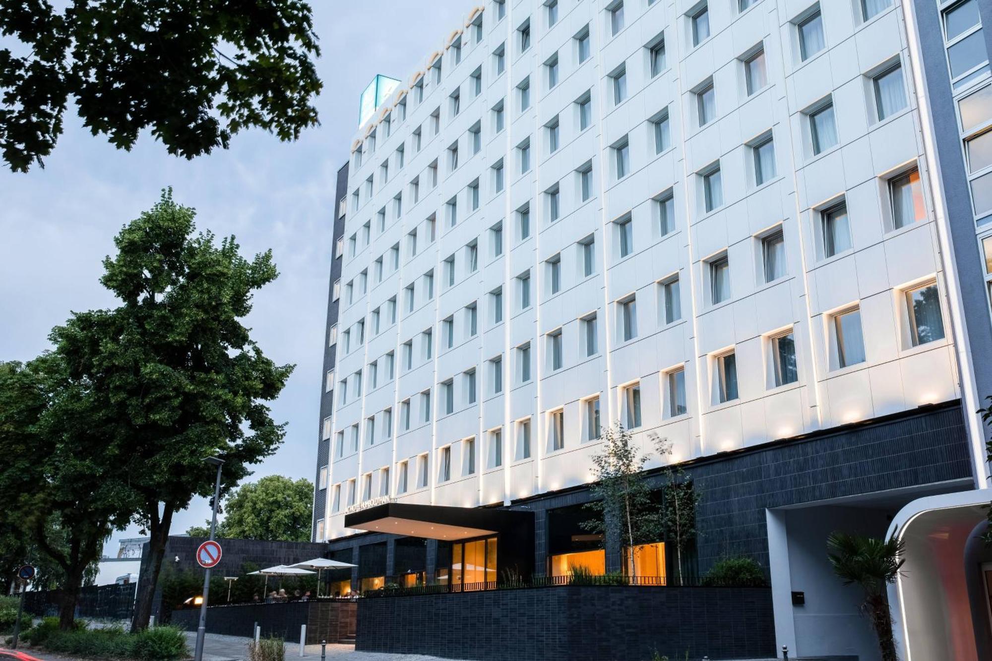 Ac Hotel By Marriott Berlin Humboldthain Park Exterior photo